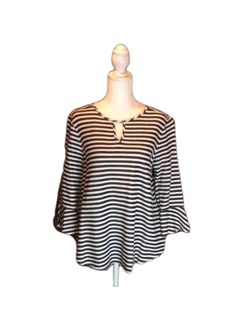 VAN HEUSEN Adorable Blue & Cream Striped Top Size M